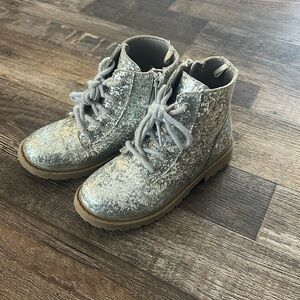 Girls glitter boots